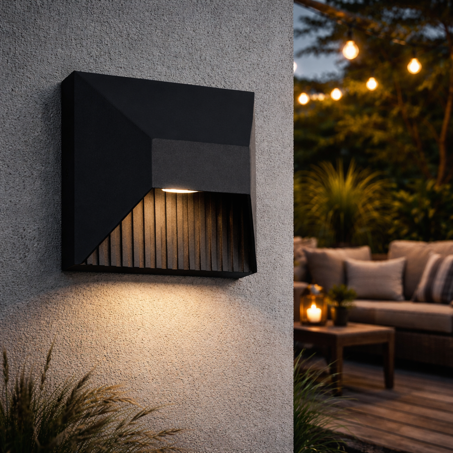 Ribbed Wall Sconce