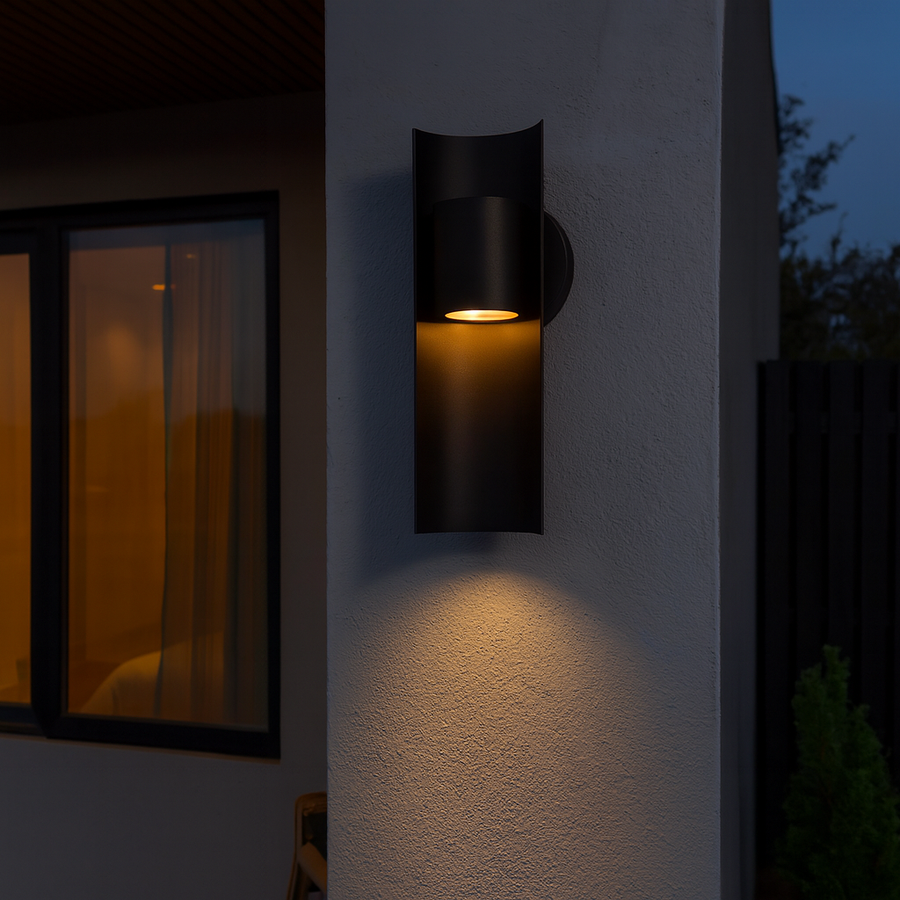 Hugo Outdoor Wall Sconce
