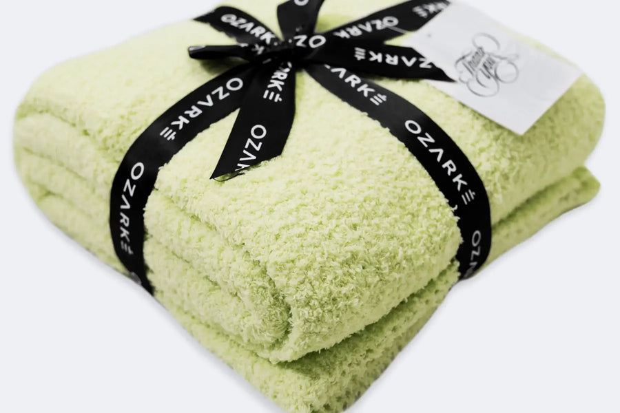 Luxe Rib Trim Blanket